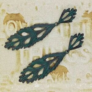 2/$21 Ladies Vintage Dangle Earrings 